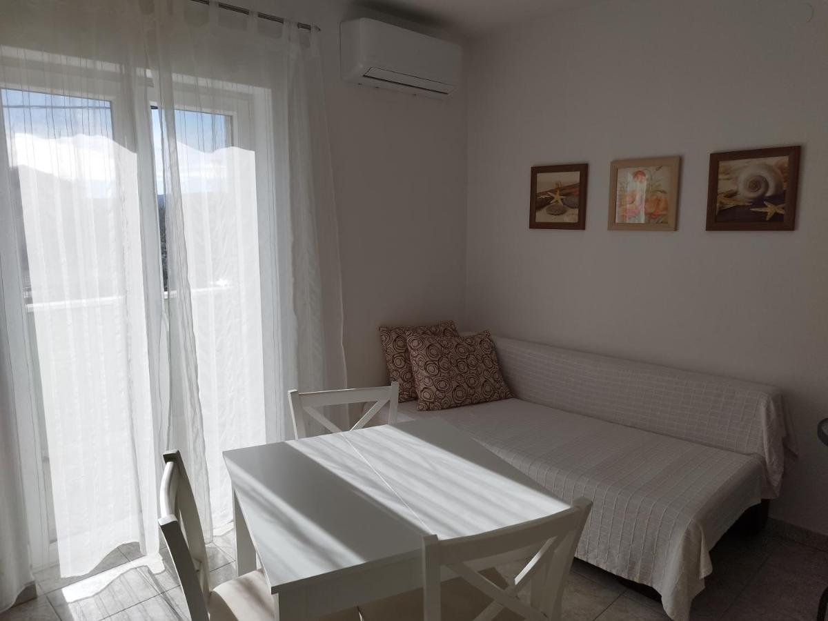 Apartments Valeria Kaštela Esterno foto