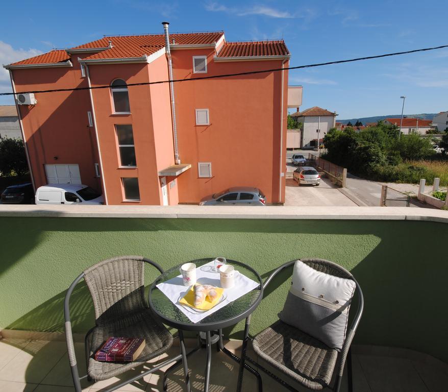 Apartments Valeria Kaštela Esterno foto